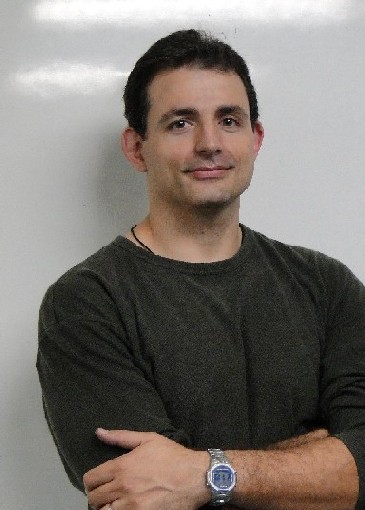 <strong>Ricardo Capozzi<br><em>Consultor Senior</em></strong>