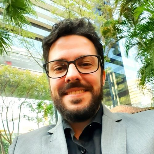 <strong>Bruno Mansano<br><em>Consultor Senior</em></strong>